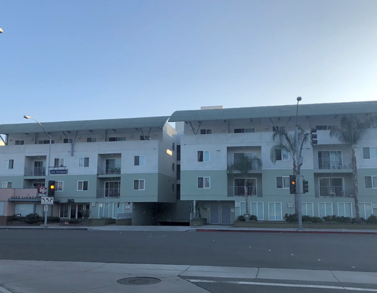 Cheap Apartments Glendale City Lights